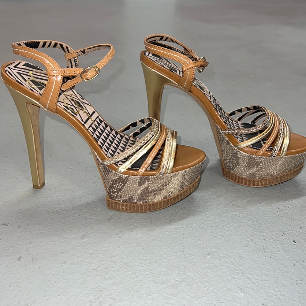 (2/$25) Jessica Simpson platform heels